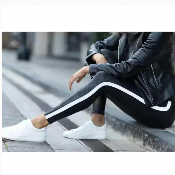 Spanx Faux Leather Stripe Pull On Leggings Size M - Picture 1 of 10